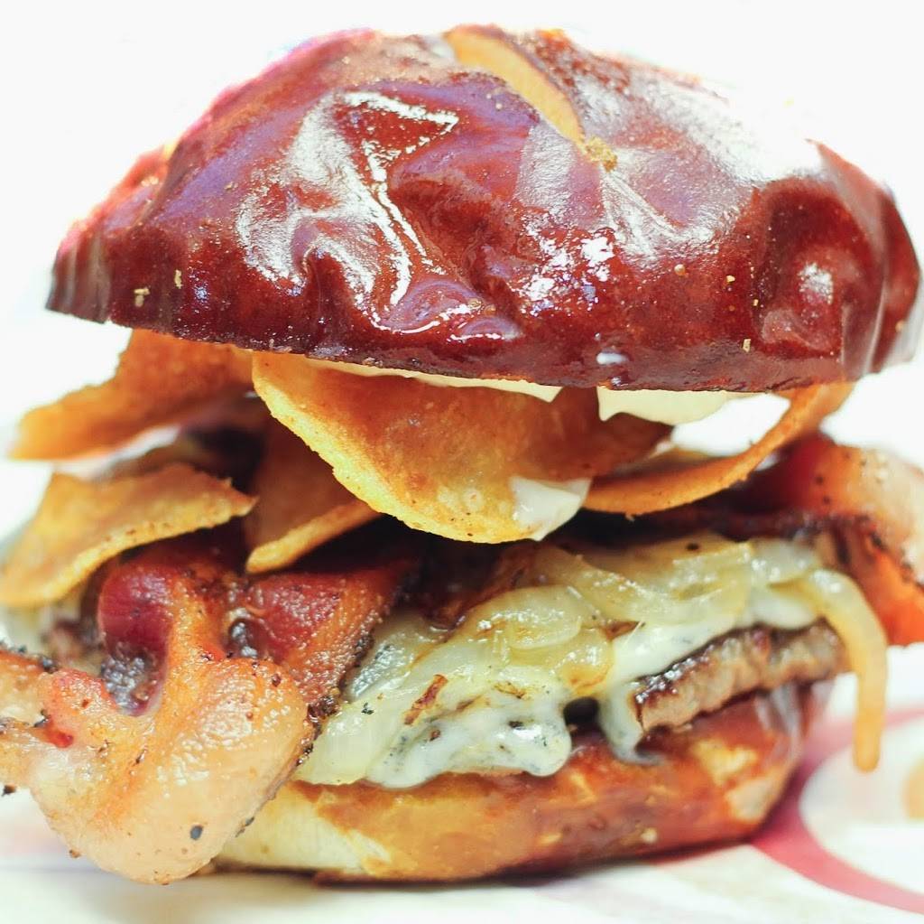 Burger Fusion Company | restaurant | 200 Pearl St, La Crosse, WI 54601, USA | 6088816398 OR +1 608-881-6398