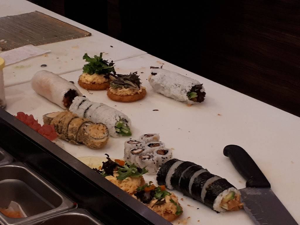 Yuzu sushi | meal takeaway | 532 Boulevard Saint-Joseph, Drummondville, QC J2C 2B9, Canada | 8194779898 OR +1 819-477-9898