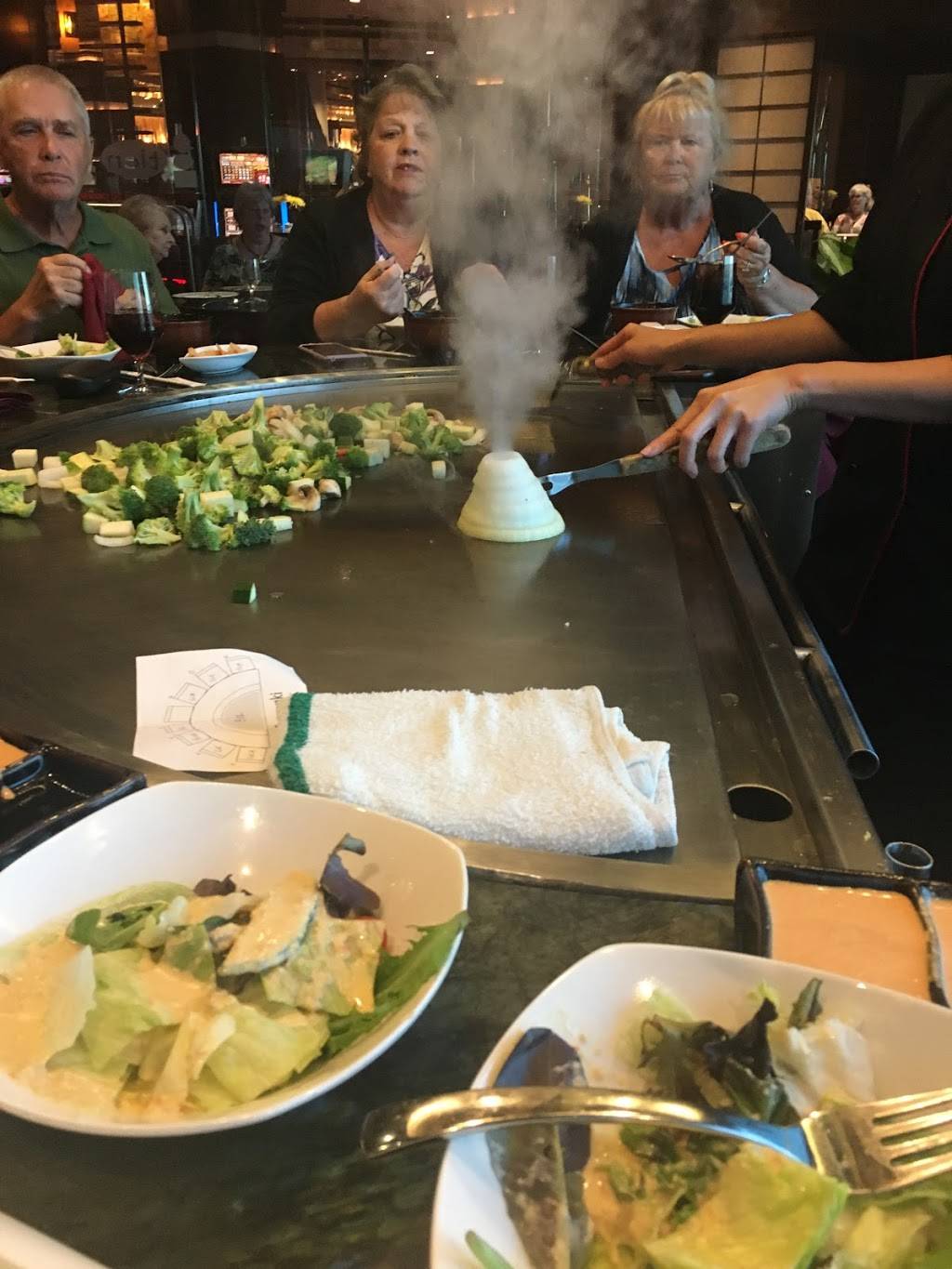 Tien | restaurant | 850 Bayview Ave, Biloxi, MS 39530, USA | 2284363000 OR +1 228-436-3000