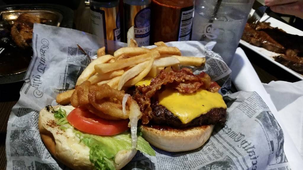 Branns Steakhouse and Sports Grille | restaurant | 3898 State Street Rd, Bay City, MI 48706, USA | 9896676245 OR +1 989-667-6245