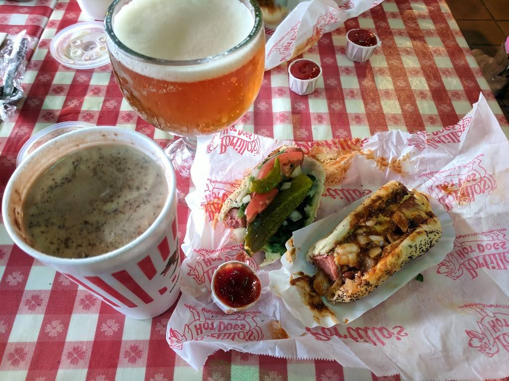 Portillos Hot Dogs | meal takeaway | 520 W Taylor St, Chicago, IL 60607, USA | 3126674560 OR +1 312-667-4560