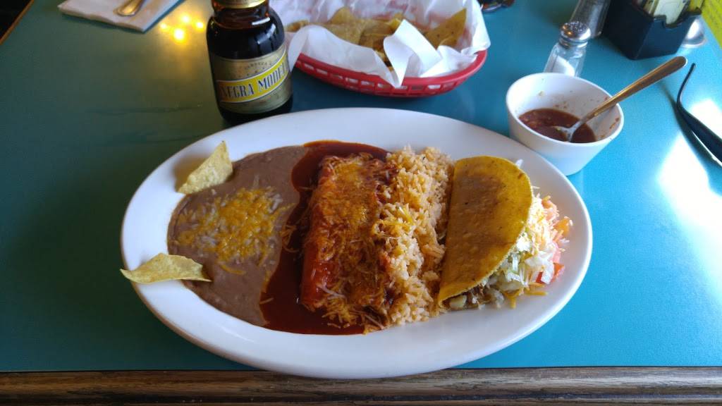 Estradas Restaurant | restaurant | 246 S Quince St, Escondido, CA 92025, USA | 7607463441 OR +1 760-746-3441