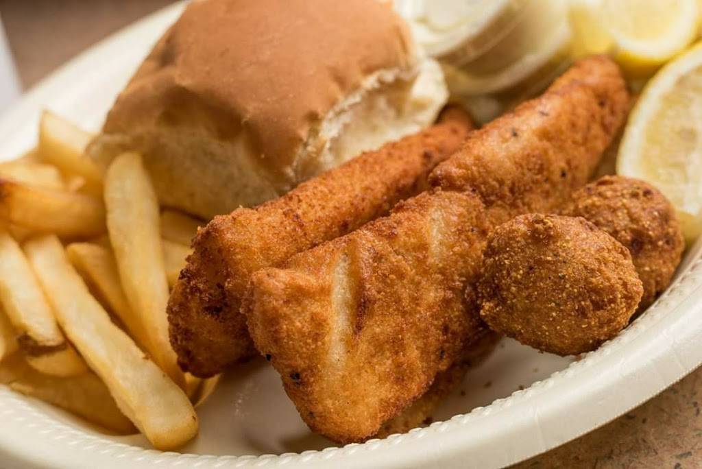 Petes Chicken-N-More | restaurant | 4101 S Port Ave, Corpus Christi, TX 78415, USA | 3618551675 OR +1 361-855-1675