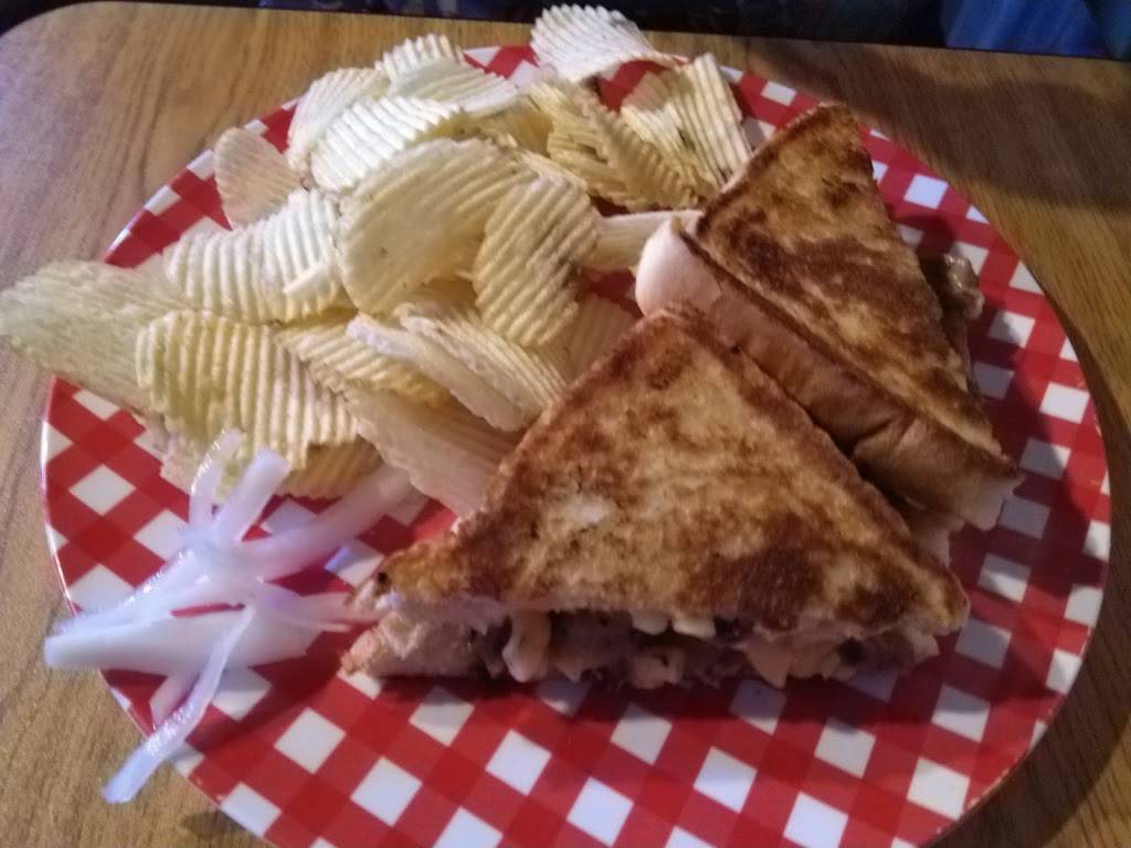 Barbecue and Bourbon | restaurant | 1414 N Main St, Speedway, IN 46224, USA | 3172416940 OR +1 317-241-6940