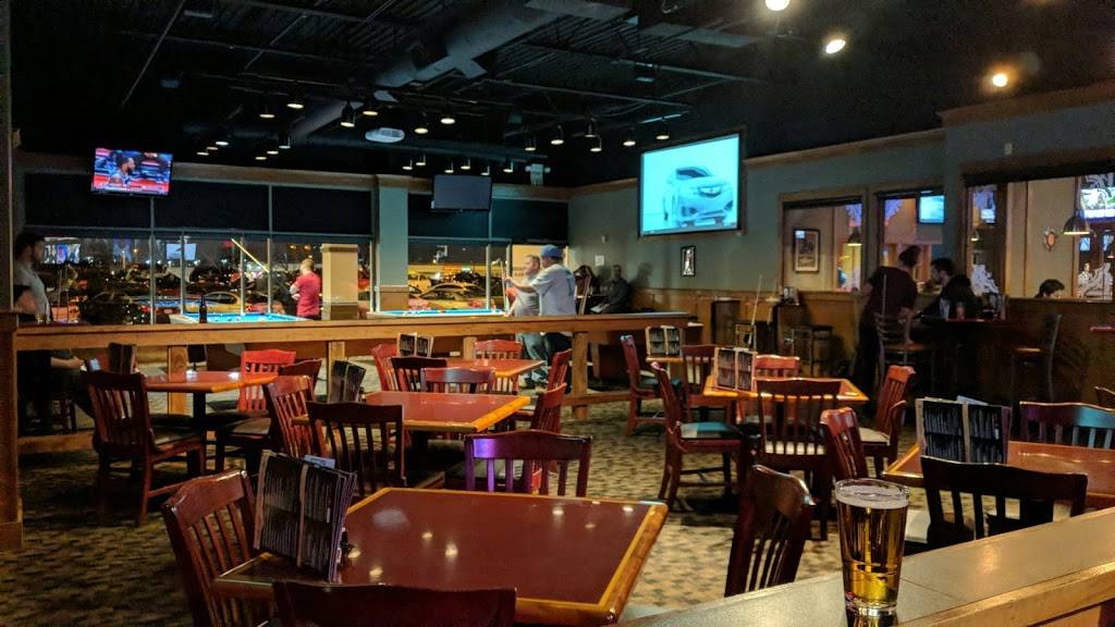 Fox & Hound | restaurant | Yorkshire Shpg Center, 4320 E. New York Ave, Aurora, IL 60504, USA | 6302369183 OR +1 630-236-9183