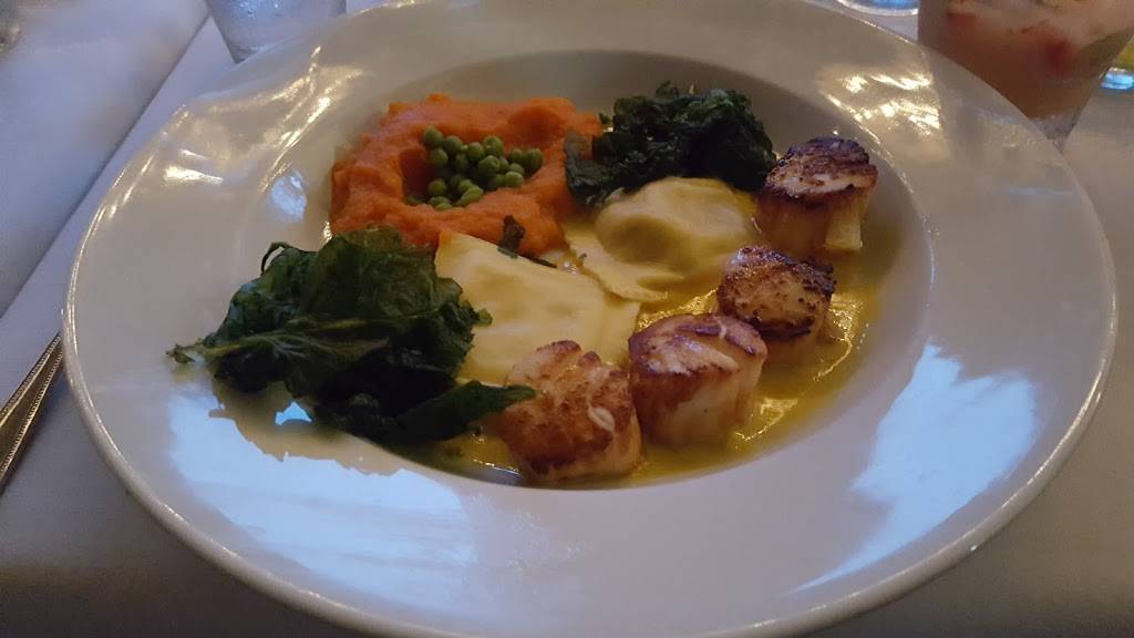 Vine | restaurant | 1 N Forest Beach Dr, Hilton Head Island, SC 29928, USA | 8436863900 OR +1 843-686-3900