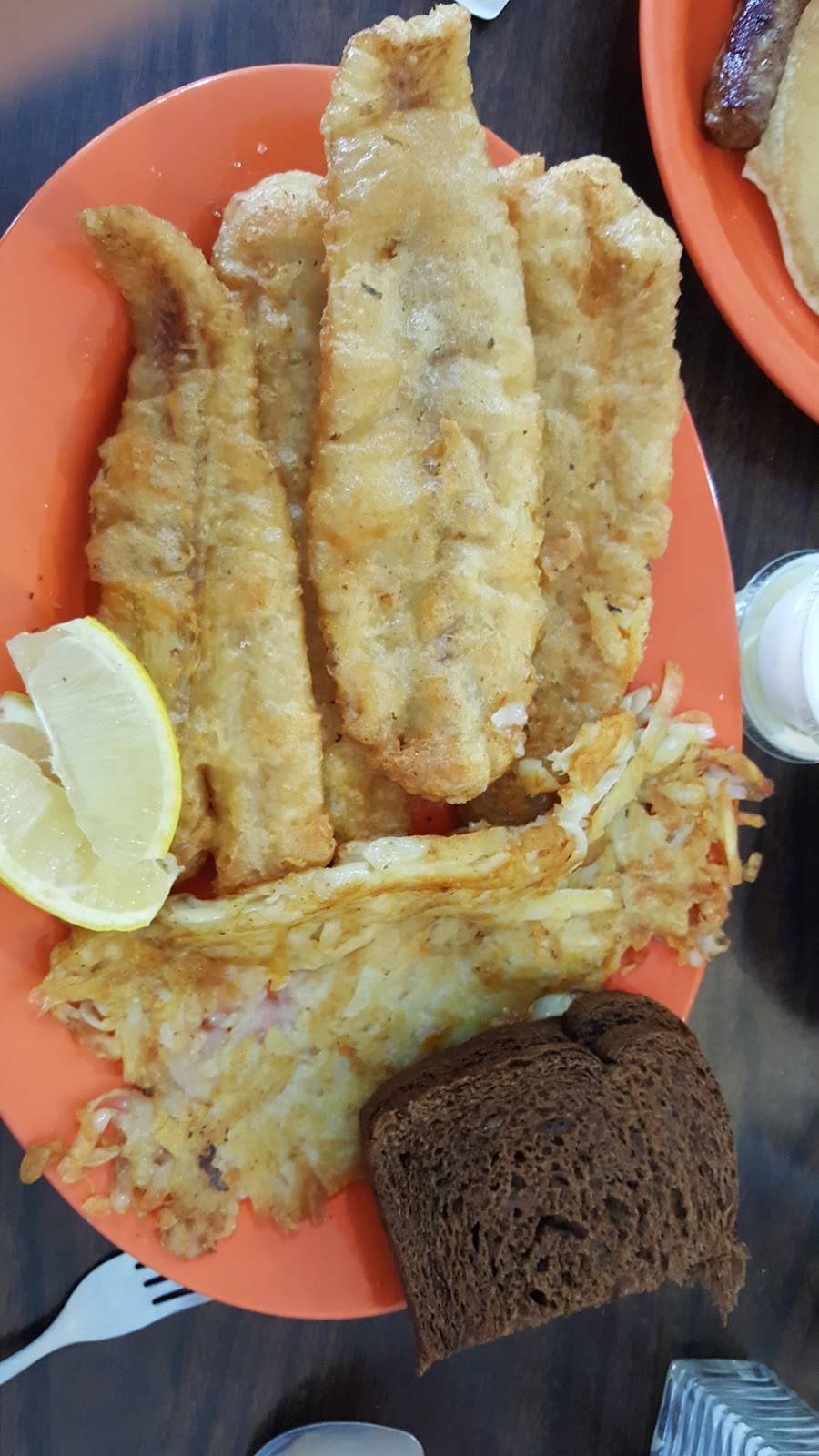 The Red Apple Family Restaurant | restaurant | 5355, 707 S 3rd Ave, Wausau, WI 54401, USA | 7152982203 OR +1 715-298-2203