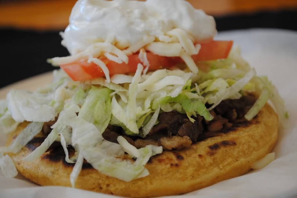 Tacos y Burritos Jalisco | restaurant | 947 W Galena Blvd, Aurora, IL 60506, USA | 6309067238 OR +1 630-906-7238