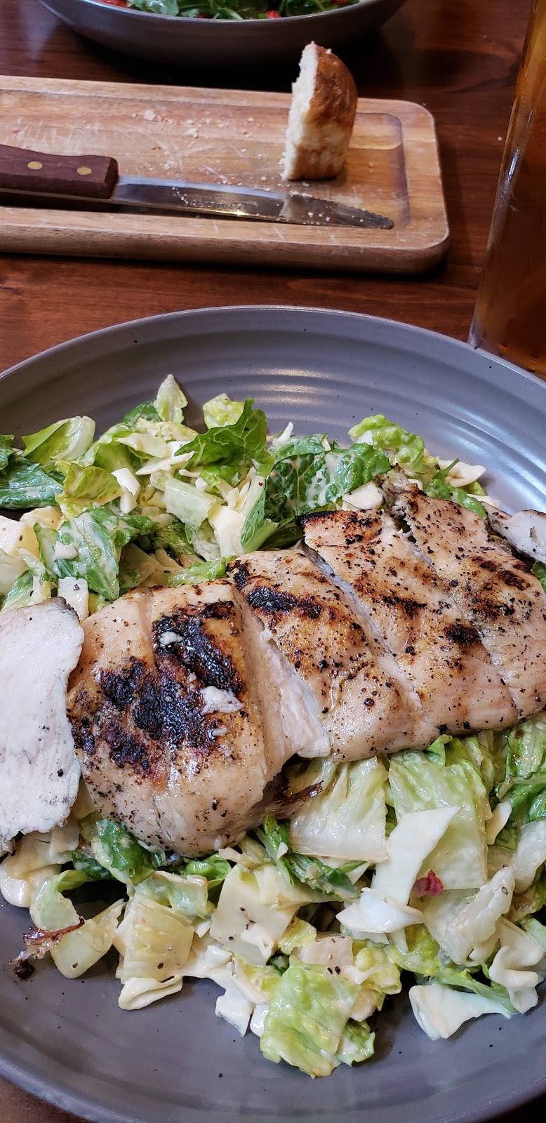 J2 Steakhouse | restaurant | 119 E Main St, Lewisville, TX 75057, USA | 9725375547 OR +1 972-537-5547