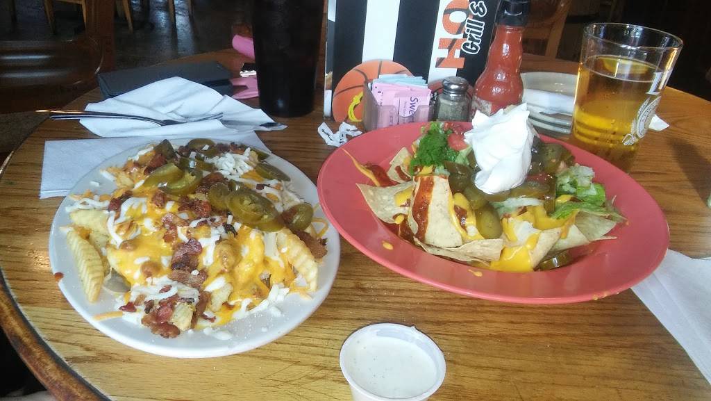 Hoops Grill & Sports Bar | restaurant | 6733 Strawberry Ln, Louisville, KY 40214, USA | 5023754667 OR +1 502-375-4667