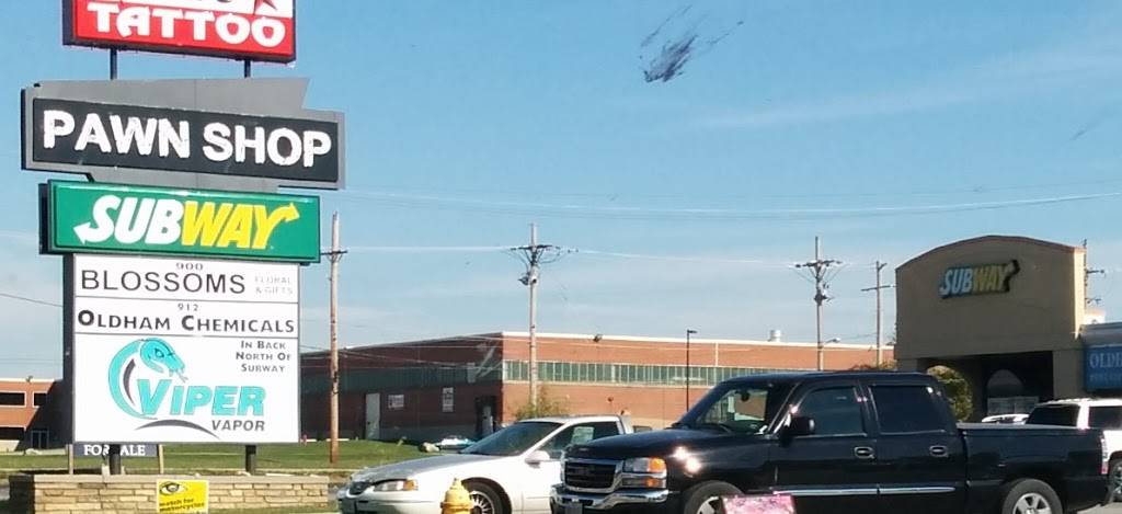 Subway | meal takeaway | 914 N Glenstone Ave, Springfield, MO 65802, USA | 4178647827 OR +1 417-864-7827