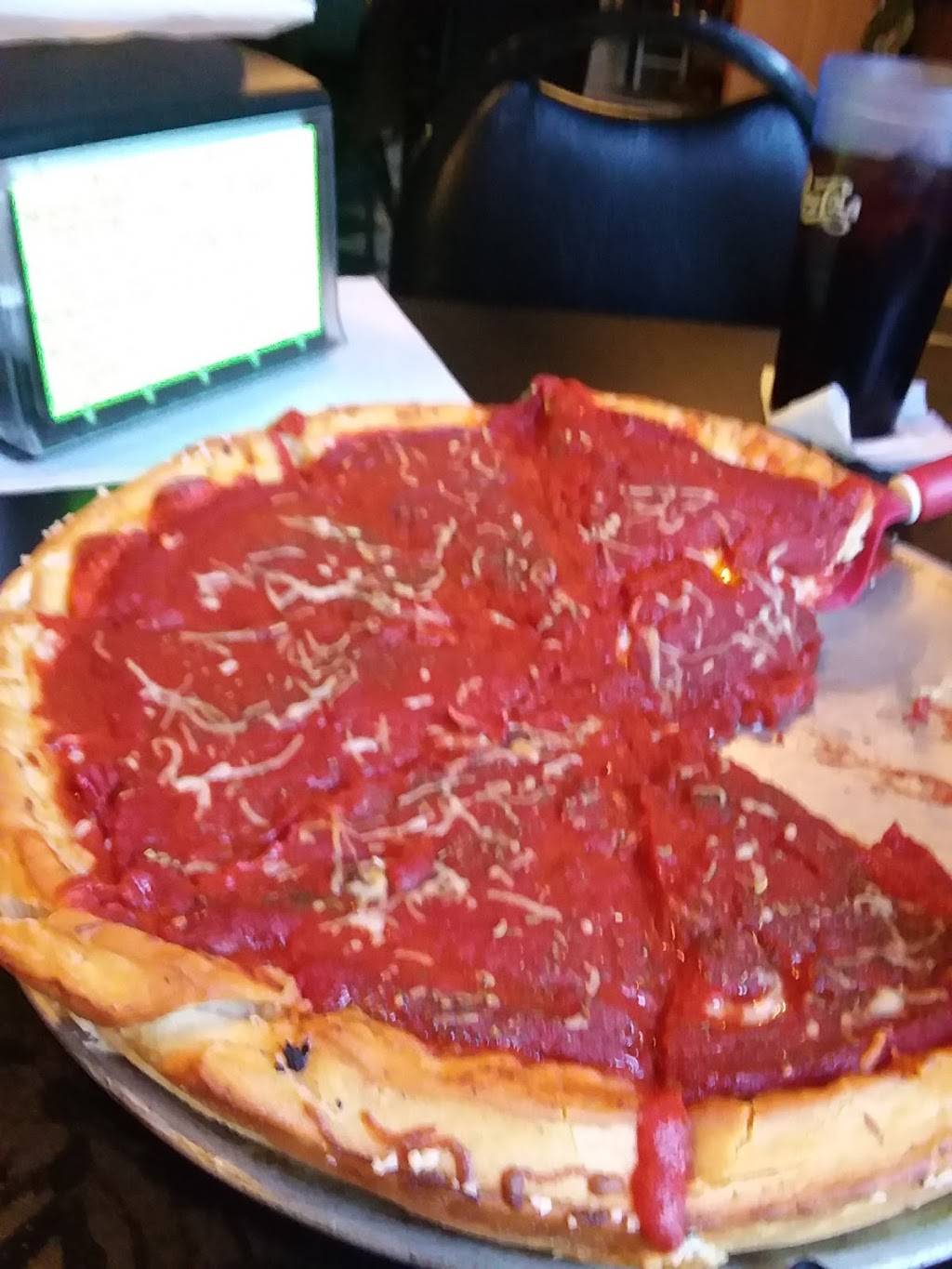 Makin Pizza | restaurant | 144 S Macon St, Bement, IL 61813, USA | 2176787005 OR +1 217-678-7005