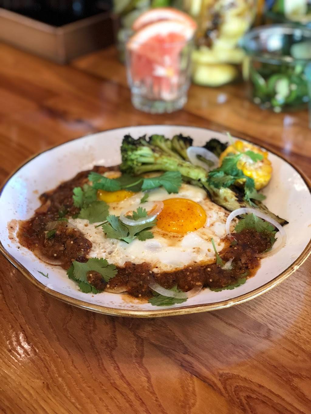 Evaritos Mexican Kitchen & Bar | restaurant | 16 N Main St, Norwalk, CT 06854, USA | 2039391620 OR +1 203-939-1620