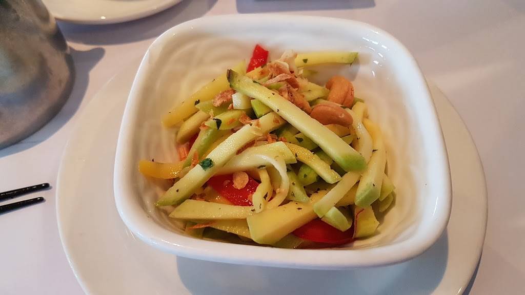 Spoon & Fork Plus | restaurant | 478, 12 Dundas St W #12, Oakville, ON L6H 6R8, Canada | 9052576882 OR +1 905-257-6882