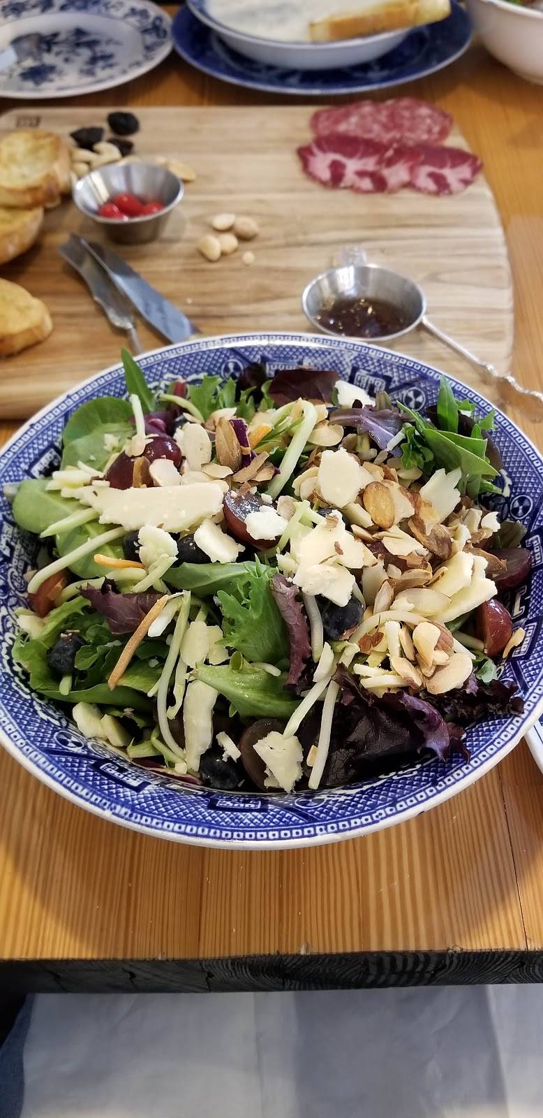 The Loyalist Market | restaurant | 435 N Trade St #102, Matthews, NC 28105, USA | 7048149866 OR +1 704-814-9866