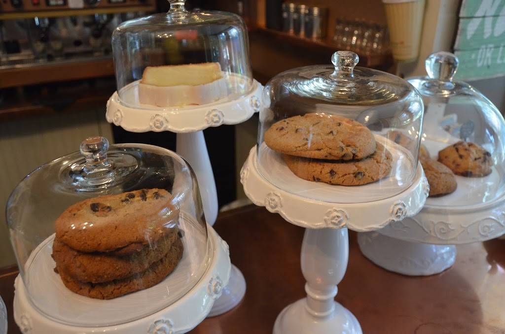 5th and Jefferson Coffee House | cafe | 232 N 5th Ave, Sturgeon Bay, WI 54235, USA | 9207461719 OR +1 920-746-1719