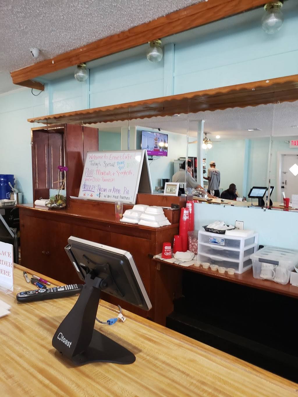 Ernies Cafe | restaurant | 5201 4th St, Marrero, LA 70072, USA | 5043736040 OR +1 504-373-6040