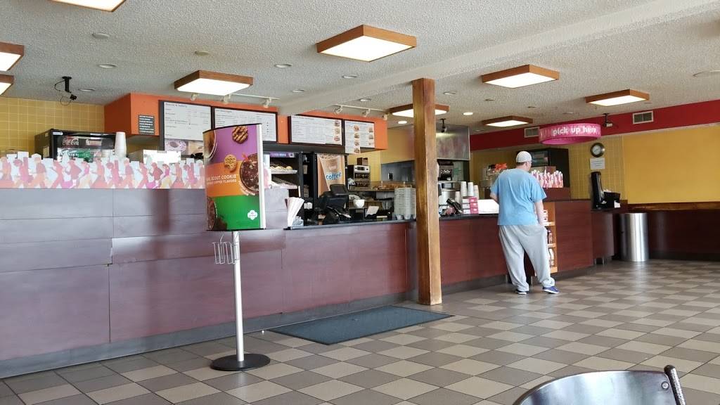 Dunkin | cafe | 222 W Market St, Newport, DE 19804, USA | 3029930288 OR +1 302-993-0288