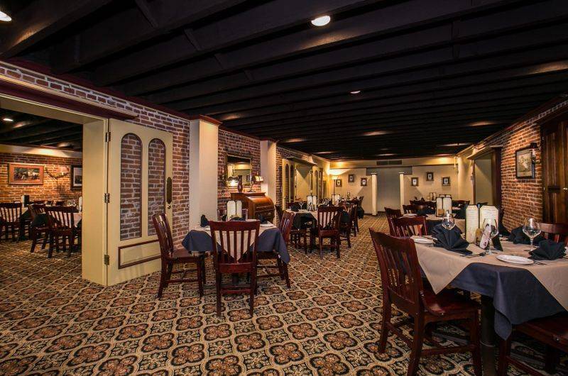DeSoto House Hotel | restaurant | 230 S Main St, Galena, IL 61036, USA | 8157770090 OR +1 815-777-0090