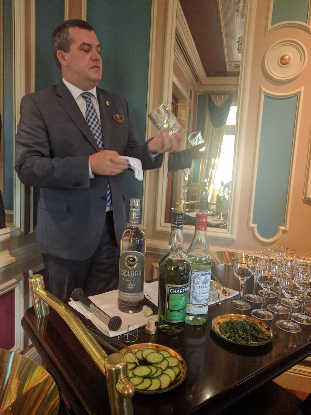 21 Royal | restaurant | 1313 S Disneyland Dr, Anaheim, CA 92802, USA | 7145205060 OR +1 714-520-5060