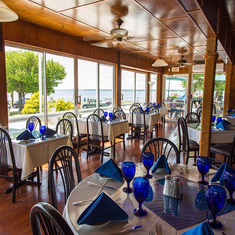 Top of the Bay | restaurant | 898 Oakland Beach Ave, Warwick, RI 02889, USA | 4019213663 OR +1 401-921-3663