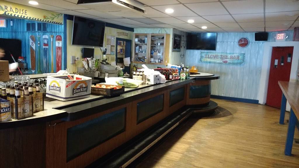 The Sports Dock | restaurant | W278 N2315 Prospect Ave, Pewaukee, WI 53072, USA | 2626959600 OR +1 262-695-9600