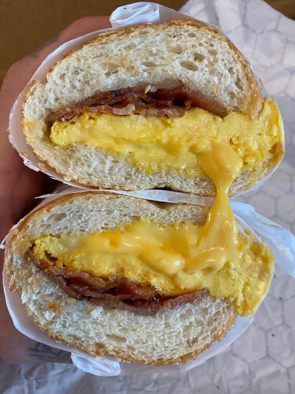 Uncle Paulies Deli | restaurant | 8369 Beverly Blvd, Los Angeles, CA 90048, USA | 3237465545 OR +1 323-746-5545