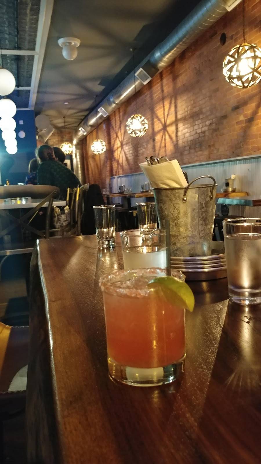 The Earl | restaurant | 109 E Market St, New Albany, IN 47150, USA | 8125902611 OR +1 812-590-2611