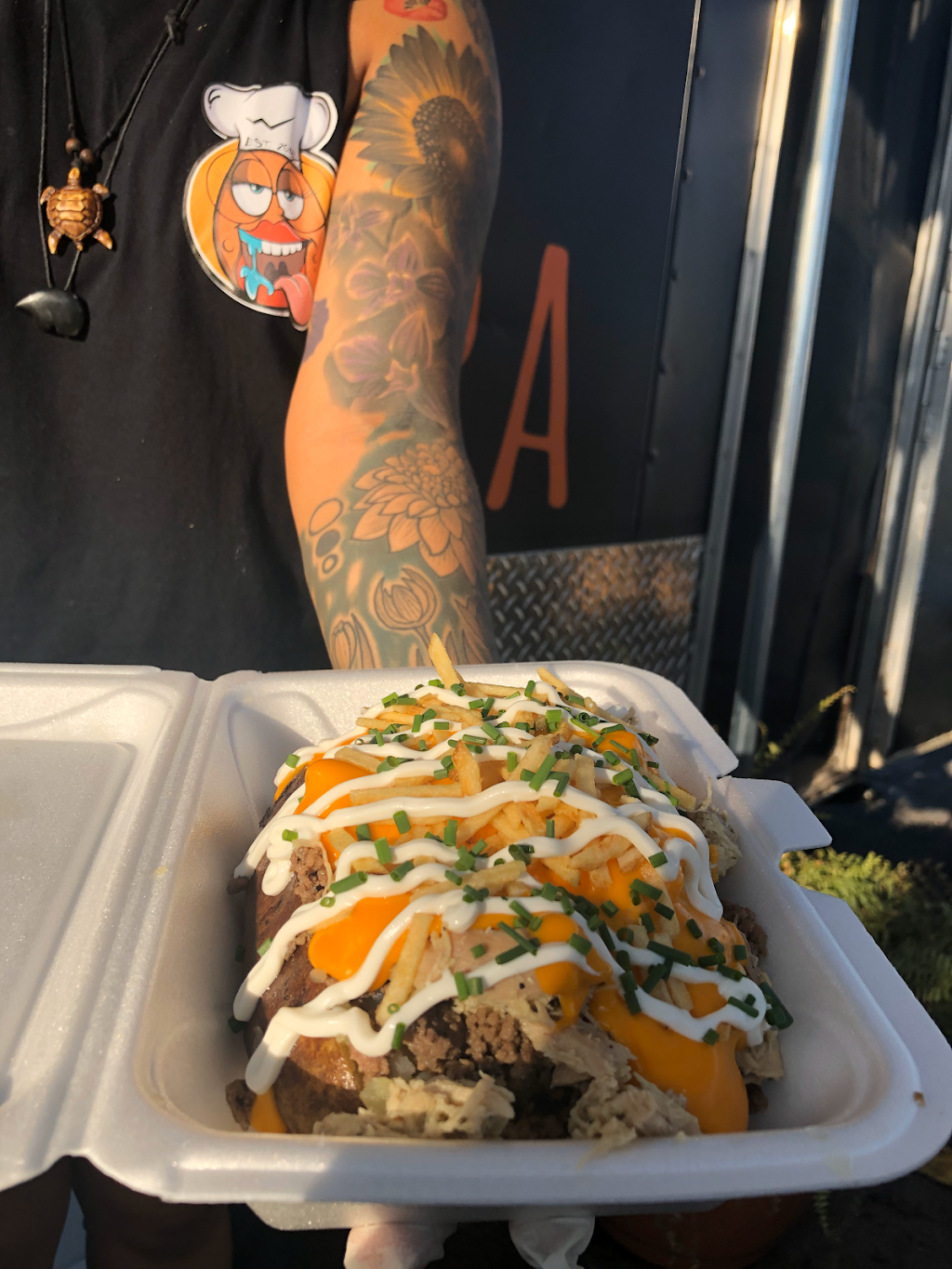 Whattapapa | restaurant | 5317 E Sligh Ave, Tampa, FL 33617, USA | 8134221852 OR +1 813-422-1852