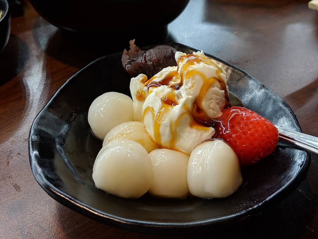 Kura Revolving Sushi Bar | restaurant | 2700 Alton Pkwy #133, Irvine, CA 92606, USA | 9495530747 OR +1 949-553-0747