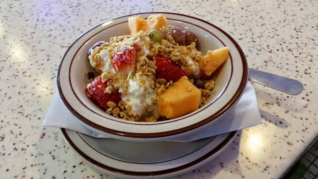 Greek Islands Coney Restaurant | meal takeaway | 6393 Farmington Rd, West Bloomfield Township, MI 48322, USA | 2485385000 OR +1 248-538-5000