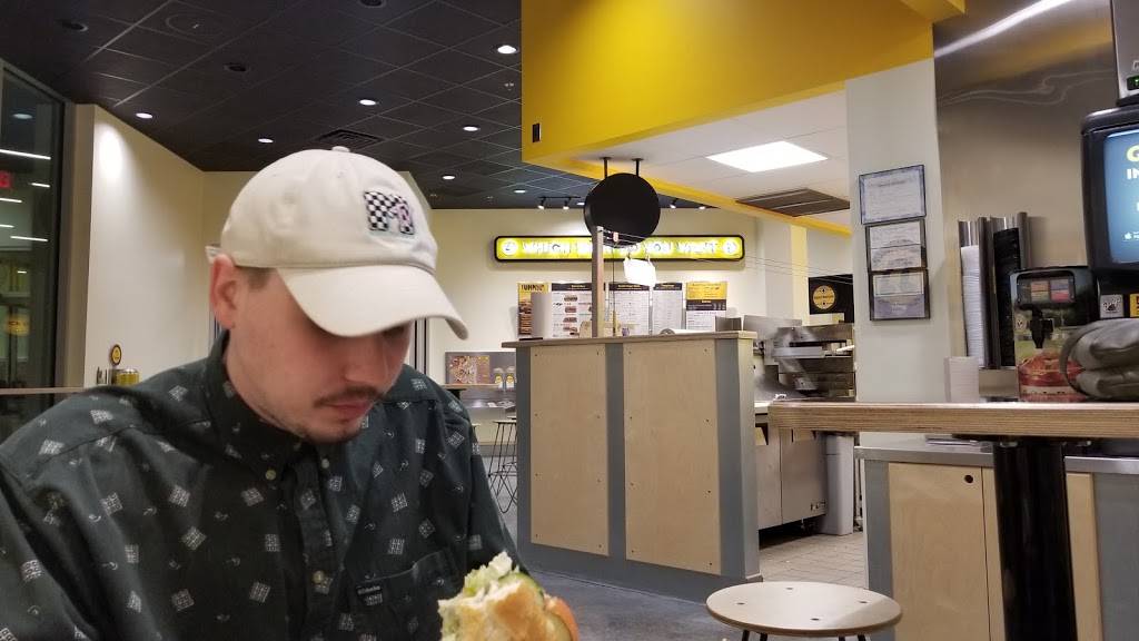 Which Wich Superior Sandwiches | restaurant | 601 P St, Lincoln, NE 68508, USA | 4024350008 OR +1 402-435-0008