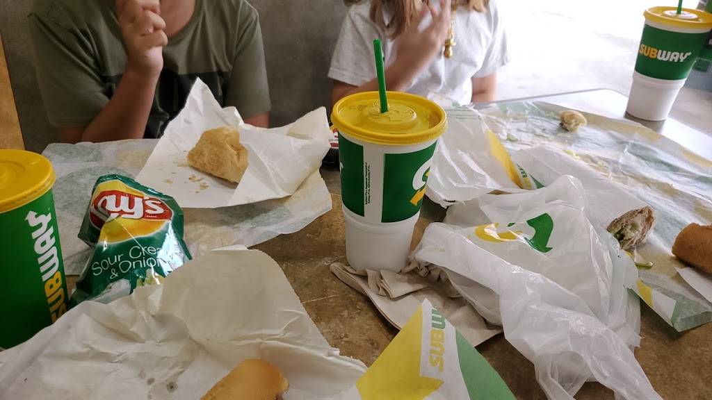 Subway | meal takeaway | 2851 E Manoa Rd #5-106, Honolulu, HI 96822, USA | 8089881666 OR +1 808-988-1666