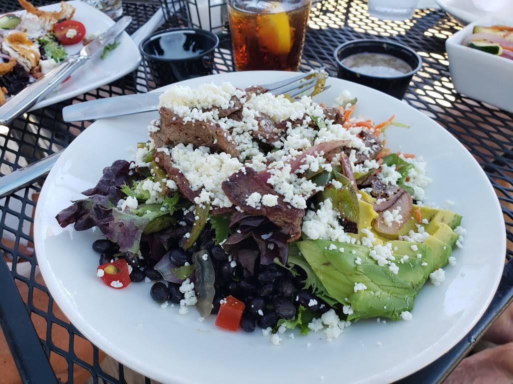 The Boro Restaurant & Bar | restaurant | 109 Front St, Swansboro, NC 28584, USA | 9103250502 OR +1 910-325-0502