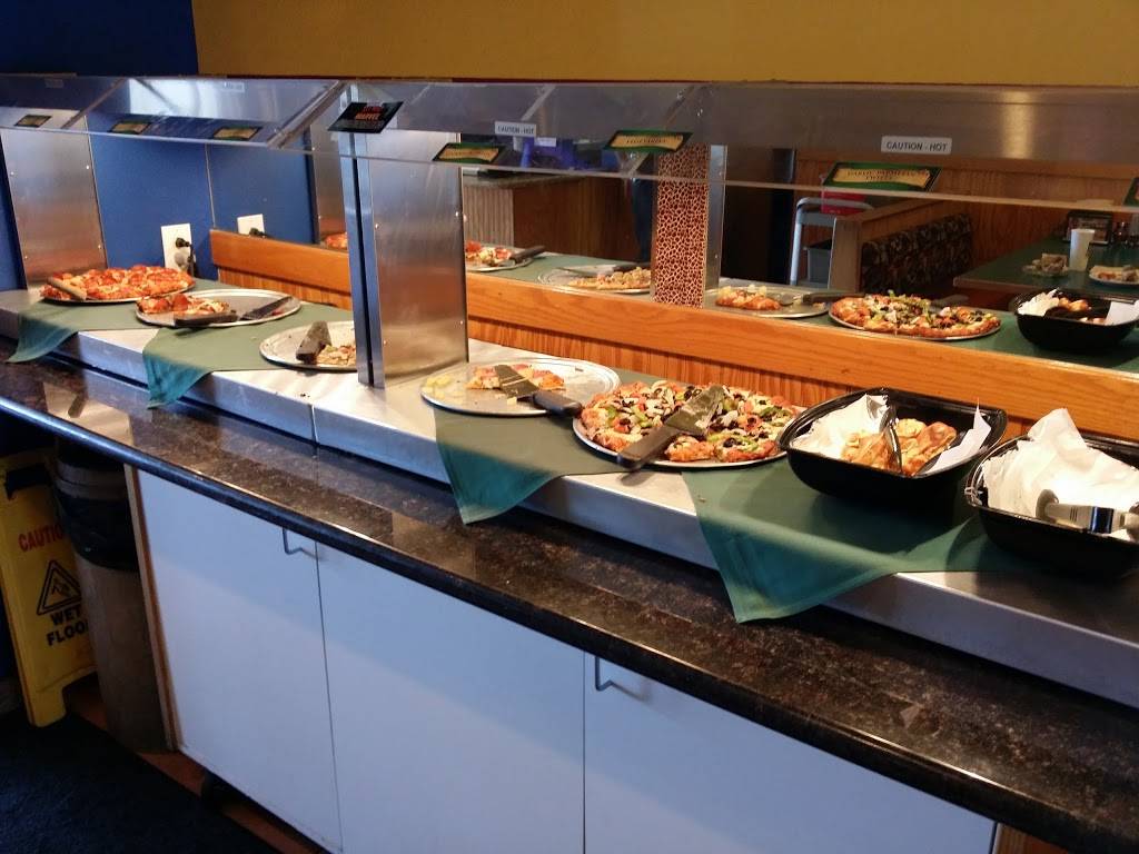 Round Table Pizza | meal delivery | 1743 Willow Pass Rd, Concord, CA 94520, USA | 9256898900 OR +1 925-689-8900