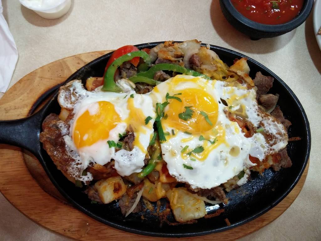 Ciscos Restaurant | restaurant | 254 Hartford Ave, Newington, CT 06111, USA | 8606660703 OR +1 860-666-0703