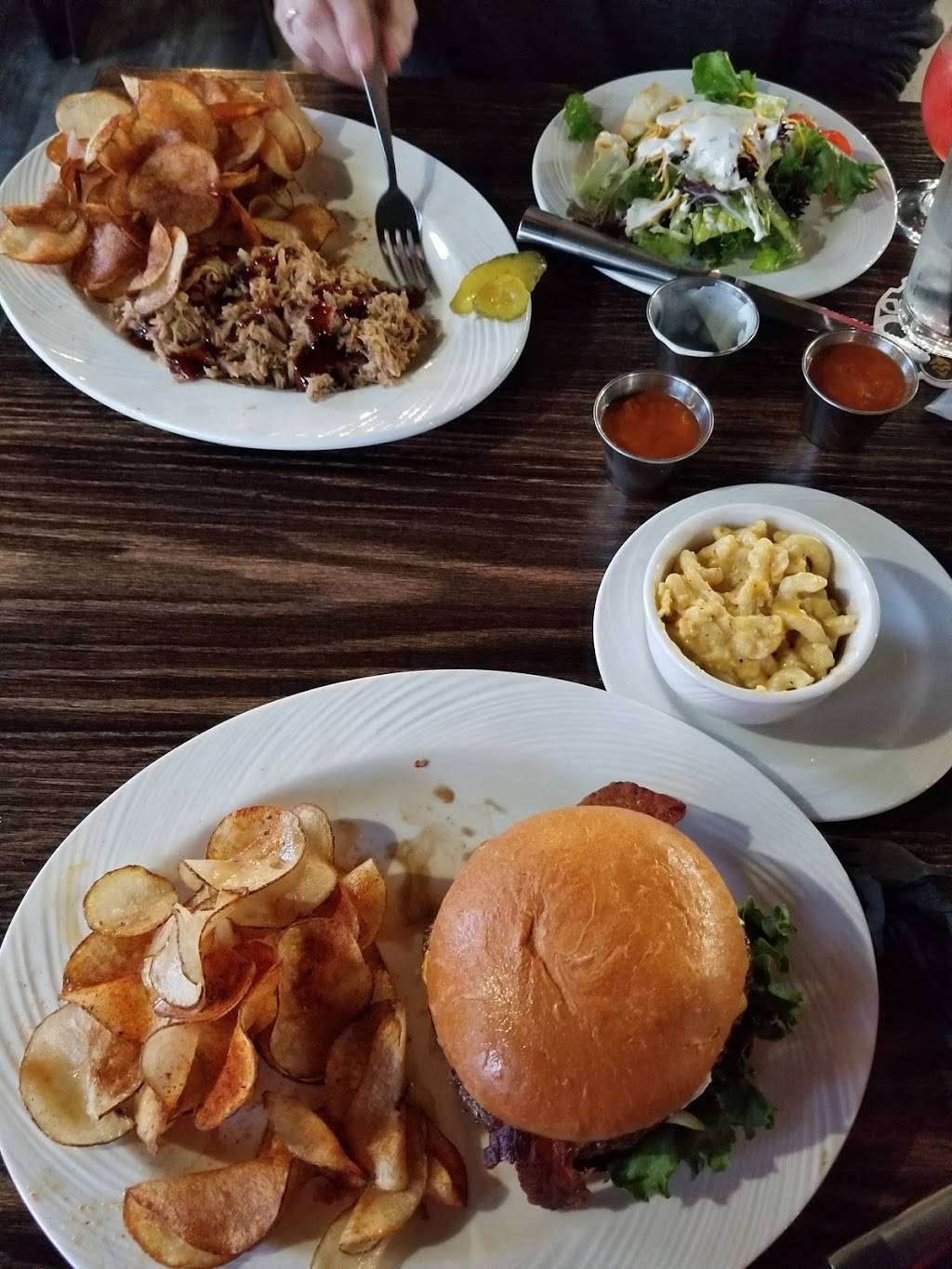 Iron Horse Brews | restaurant | 101 N Harrison St, Sherwood, OH 43556, USA | 4198994766 OR +1 419-899-4766