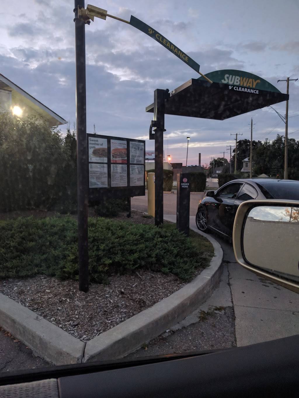 Subway Restaurants | restaurant | 22134 Woodward Ave, Ferndale, MI 48220, USA | 2486919068 OR +1 248-691-9068
