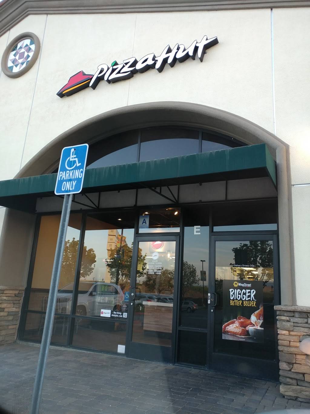 Pizza Hut | restaurant | 3660 Grand Ave Suite E, Chino Hills, CA 91709, USA | 9095911100 OR +1 909-591-1100