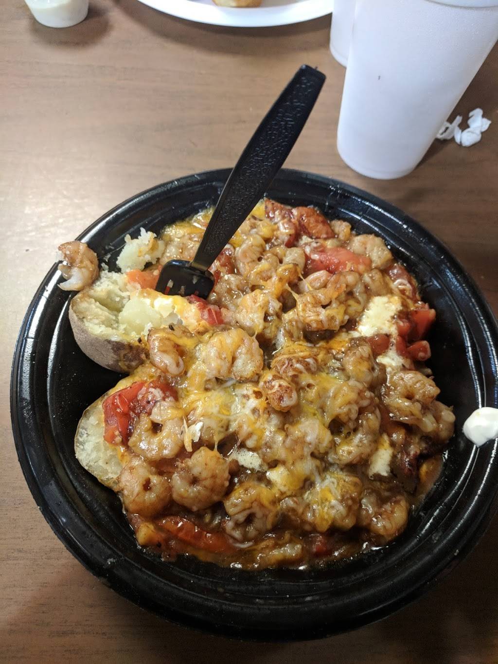 Faustos Family Restaurant | restaurant | 14514 US-165, Kinder, LA 70648, USA | 3377385676 OR +1 337-738-5676