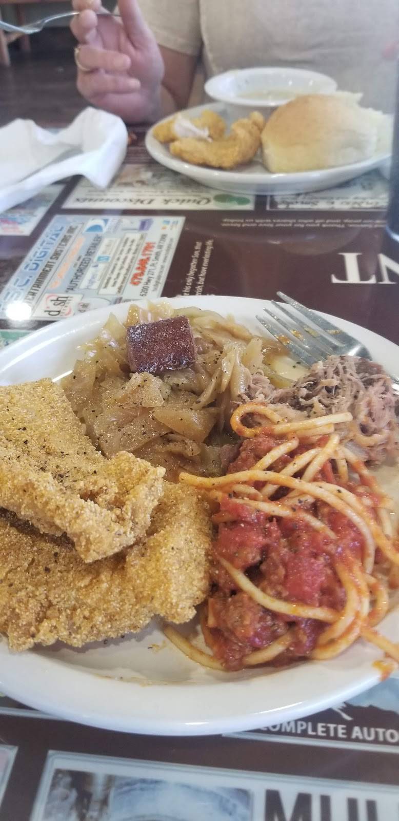 Ds | restaurant | 3200 Alma Hwy, Van Buren, AR 72956, USA | 4794743574 OR +1 479-474-3574