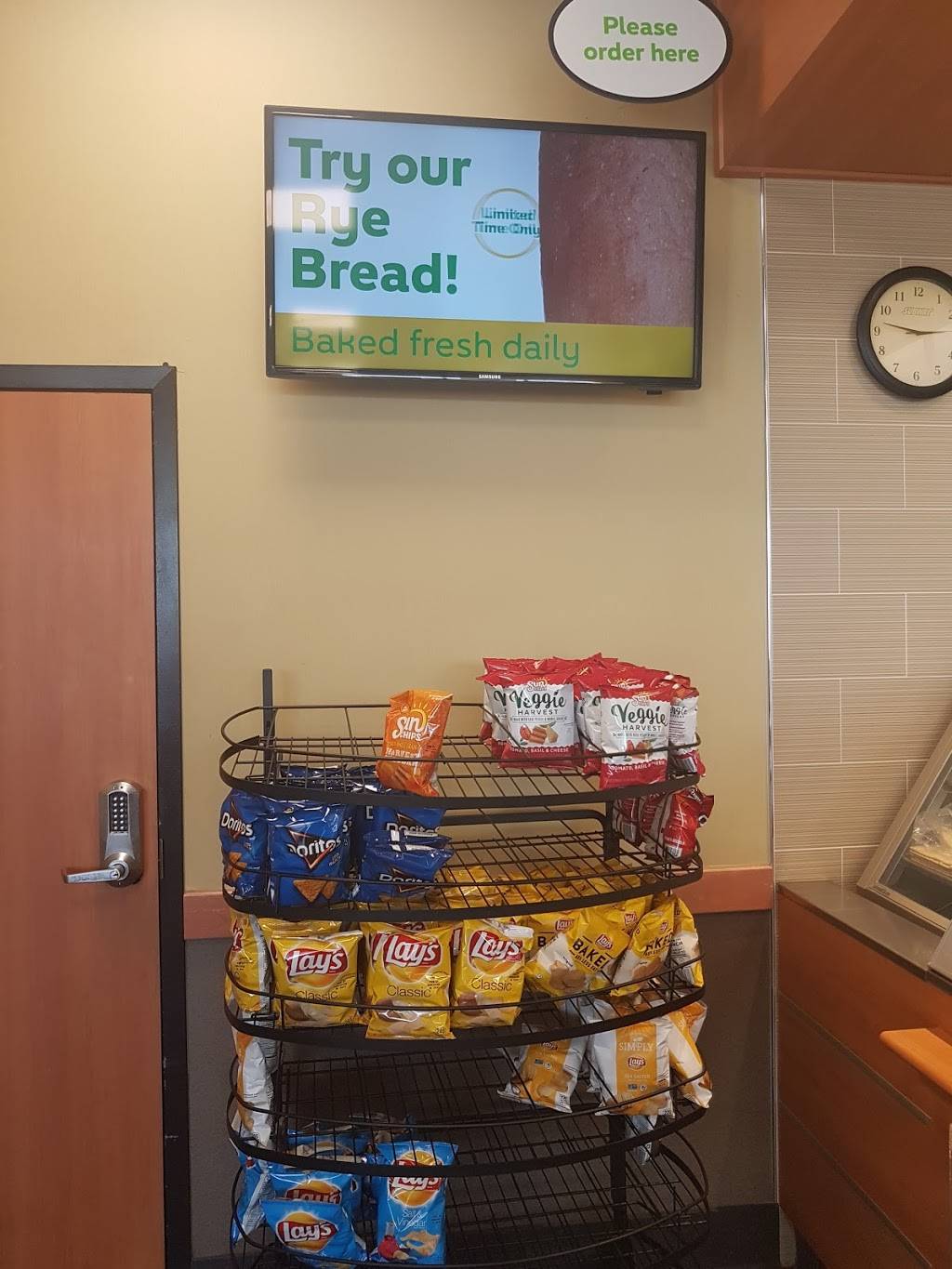 Subway | restaurant | 6009 Cypress Gardens Blvd, Winter Haven, FL 33884, USA | 8633258283 OR +1 863-325-8283