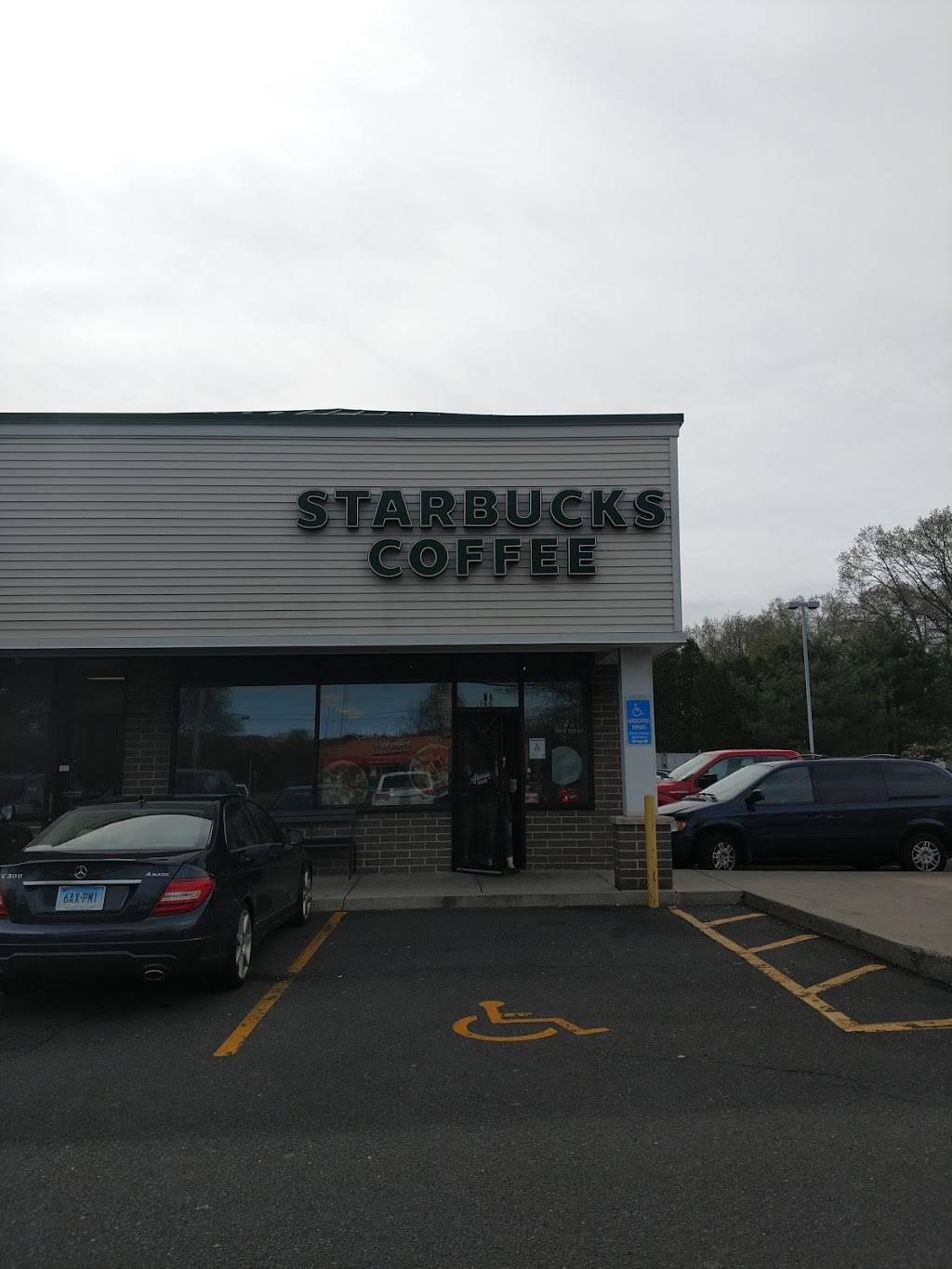 Starbucks | cafe | 166 Washington Ave, North Haven, CT 06473, USA | 2039858385 OR +1 203-985-8385
