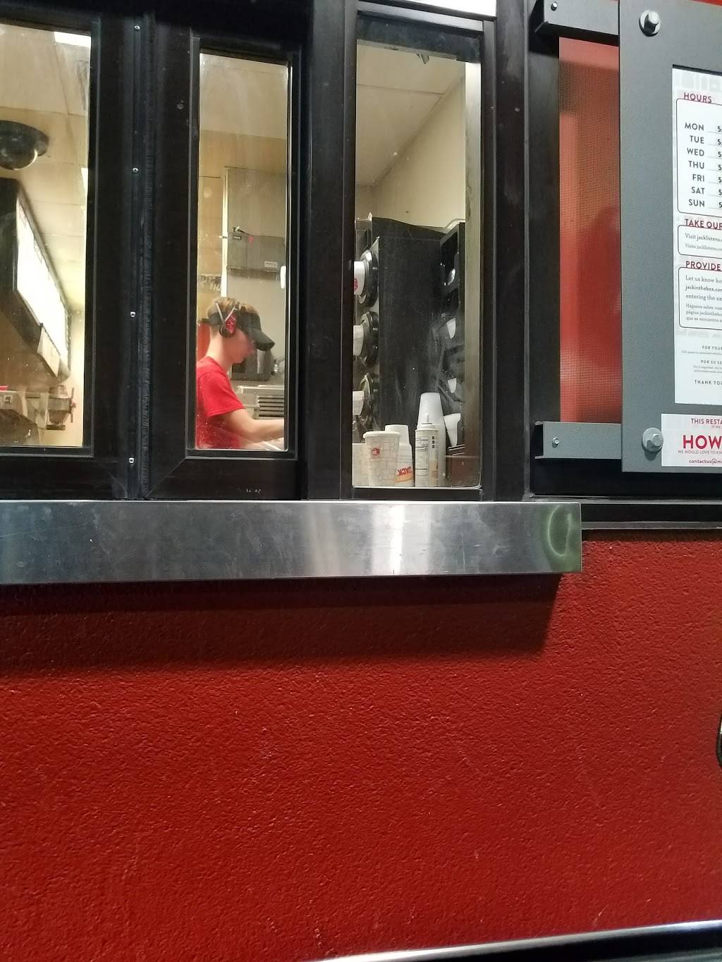 Jack in the Box | restaurant | 3710 Elm St, St Charles, MO 63301, USA | 6369474010 OR +1 636-947-4010