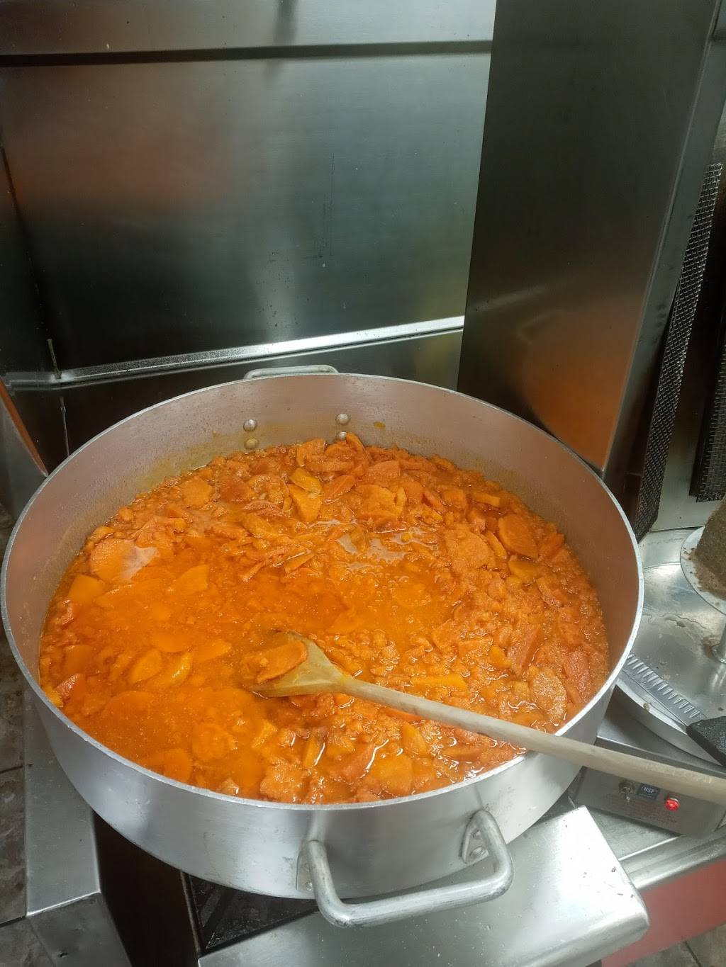 KJs Food For The Soul | restaurant | 3130 Market St, Youngstown, OH 44507, USA | 2342288153 OR +1 234-228-8153