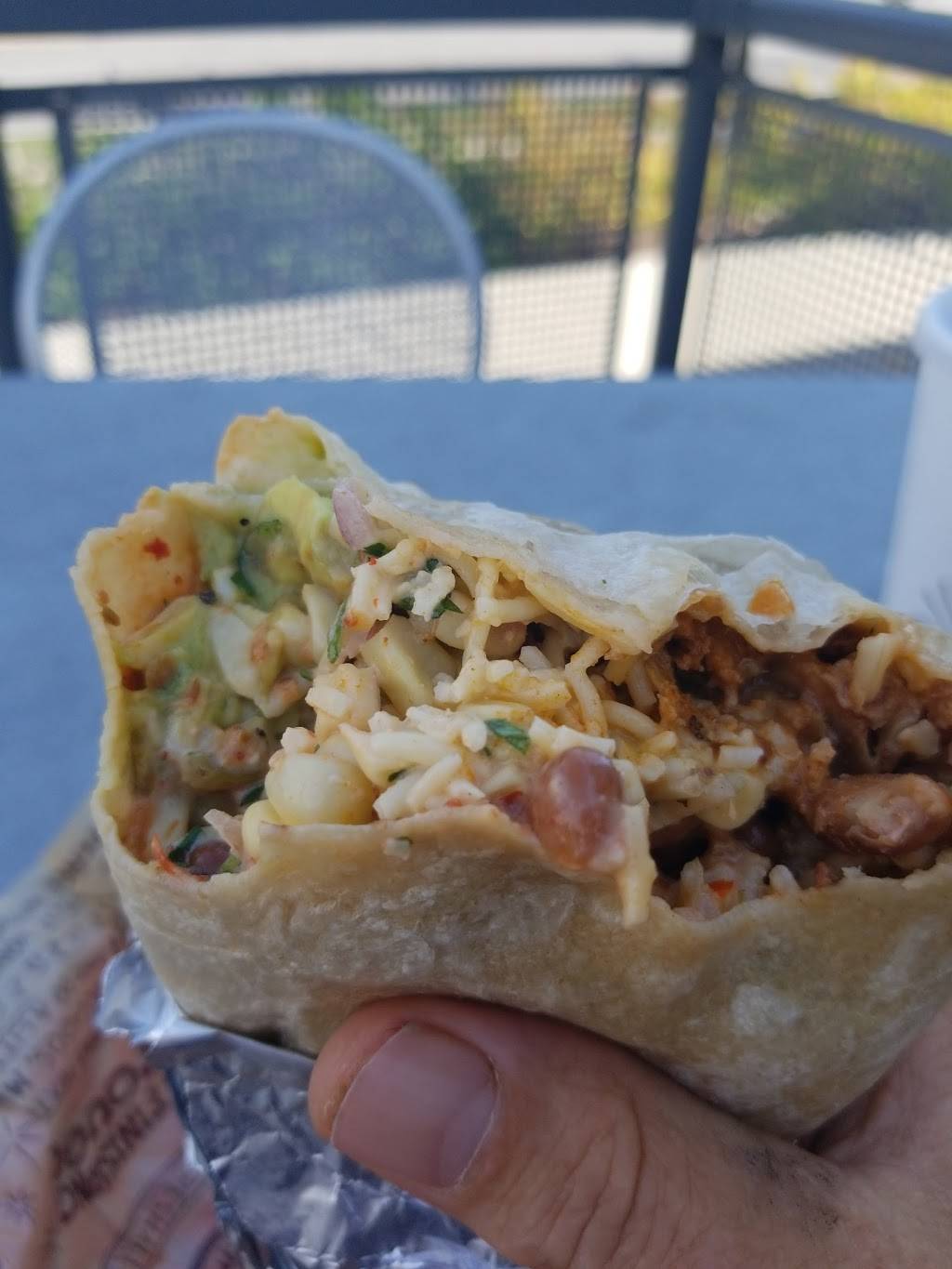 Chipotle Mexican Grill | restaurant | 6924 S Park Centre Dr, Cottonwood Heights, UT 84121, USA | 8019433525 OR +1 801-943-3525