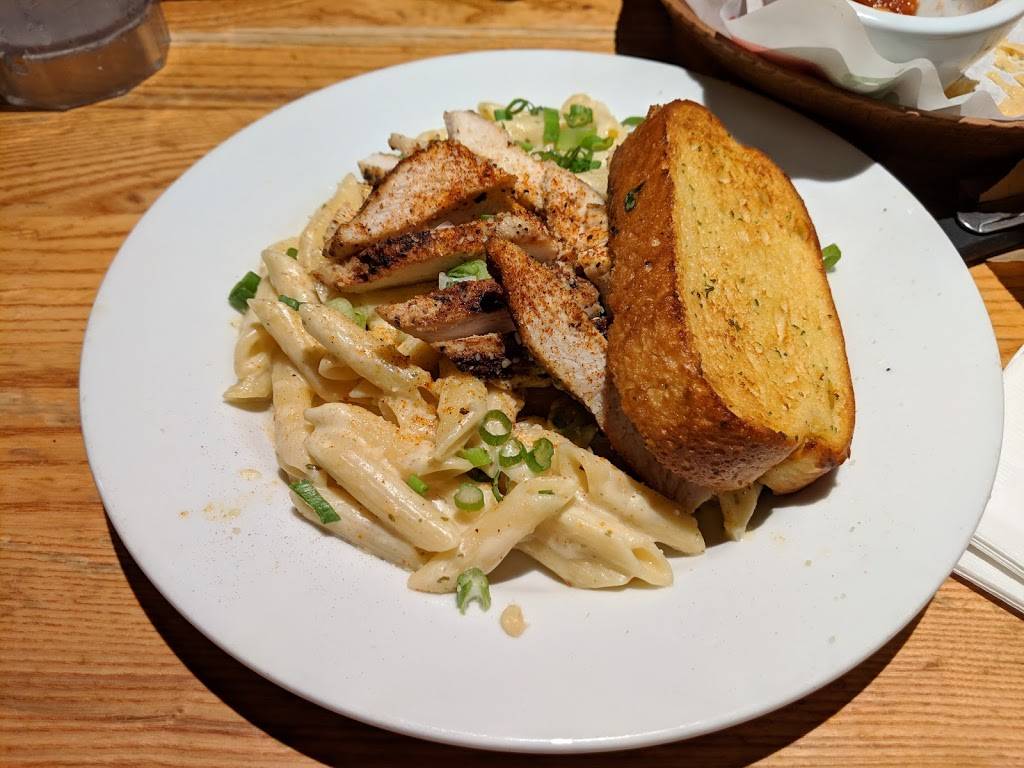 Chilis Grill & Bar | meal takeaway | 7385 W Colonial Dr, Orlando, FL 32818, USA | 4072956445 OR +1 407-295-6445