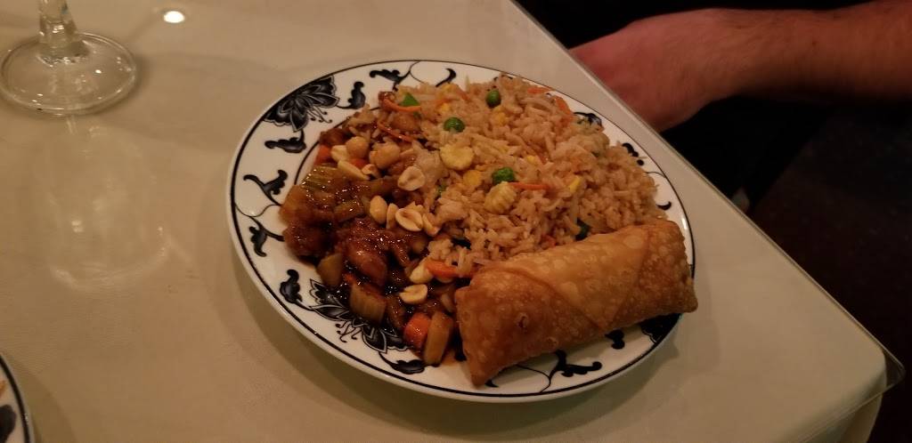 Ming Palace | restaurant | 3083 Berlin Turnpike, Newington, CT 06111, USA | 8606670411 OR +1 860-667-0411