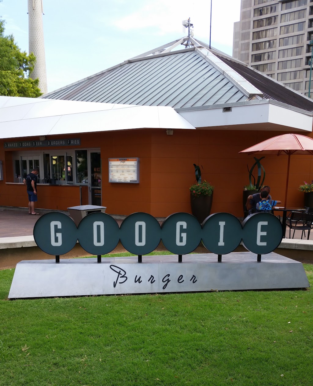 Googie Burger | restaurant | 265 Park Ave W NW, Atlanta, GA 30313, USA | 4042234664 OR +1 404-223-4664