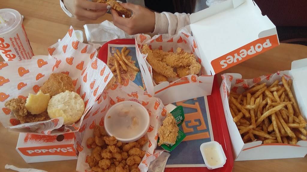 Popeyes Louisiana Kitchen | restaurant | 3201 Hartford Ave, Fairfield, CA 94534, USA | 7073999760 OR +1 707-399-9760